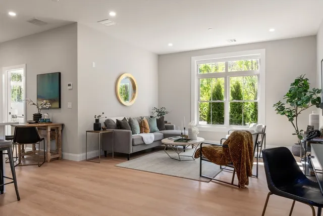 $475,000 | 7 Cross Street, Unit 102, Wilmington, MA 01887