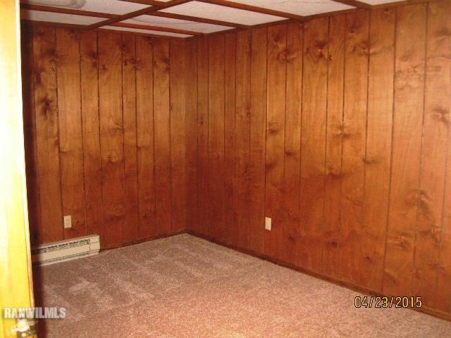795 North Mammoser Road Stockton, IL 61085 - Photo 13 of 16 a view of a small room
