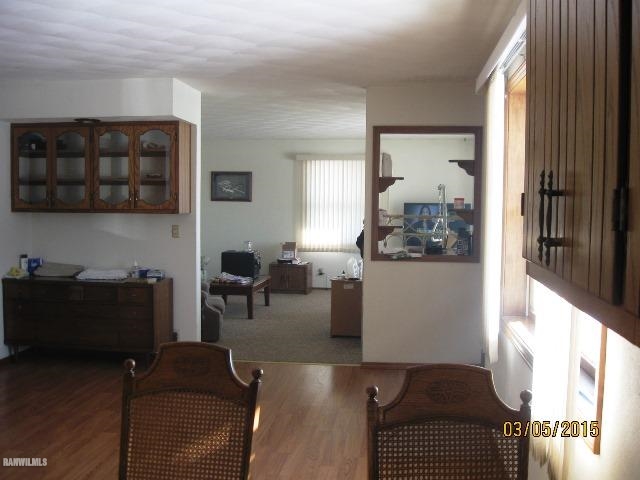 795 North Mammoser Road Stockton, IL 61085 - Photo 2 of 16 a living room with furniture