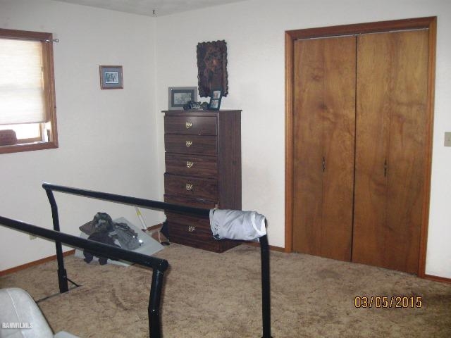 795 North Mammoser Road Stockton, IL 61085 - Photo 6 of 16 a living room with furniture