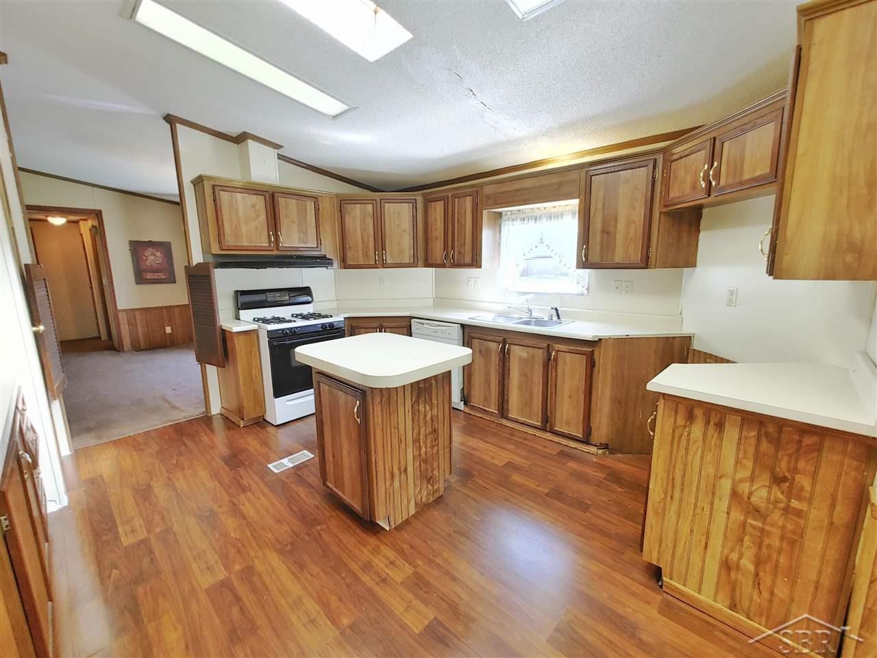 1712 South River Road Saginaw, MI 48609 - Photo 9 of 31 50054442-8.JPG