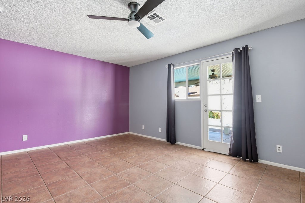 4561 Paseo El Rio Drive Las Vegas, NV 89121 - Photo 19 of 35