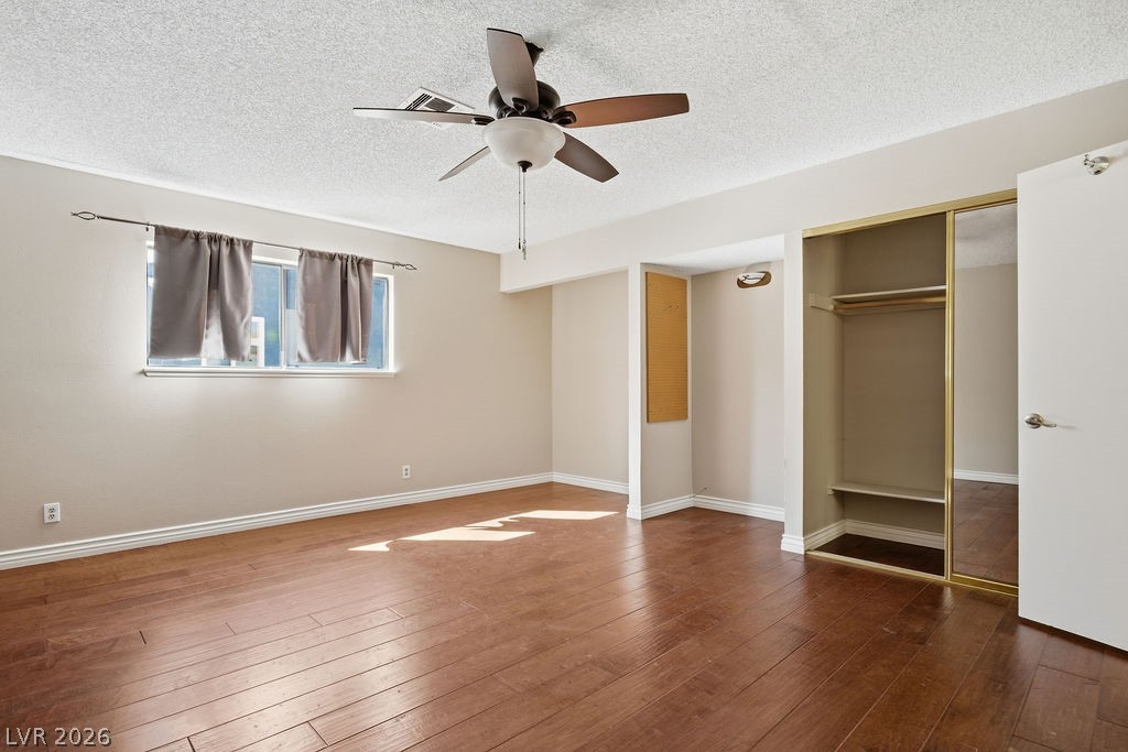 4561 Paseo El Rio Drive Las Vegas, NV 89121 - Photo 24 of 35