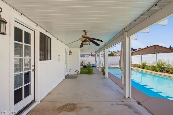 $2,950 | 4561 Paseo El Rio Drive, Las Vegas, NV 89121