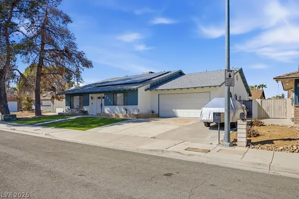 $2,950 | 4561 Paseo El Rio Drive, Las Vegas, NV 89121