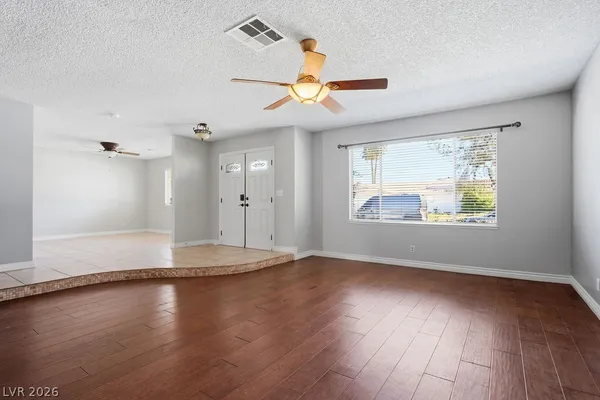 $2,950 | 4561 Paseo El Rio Drive, Las Vegas, NV 89121