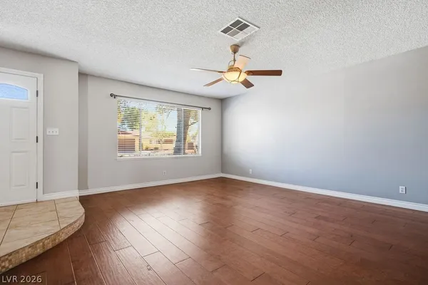 $2,950 | 4561 Paseo El Rio Drive, Las Vegas, NV 89121