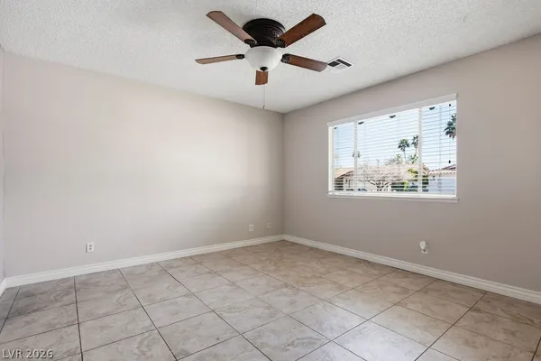 $2,950 | 4561 Paseo El Rio Drive, Las Vegas, NV 89121