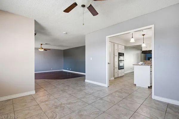$2,950 | 4561 Paseo El Rio Drive, Las Vegas, NV 89121