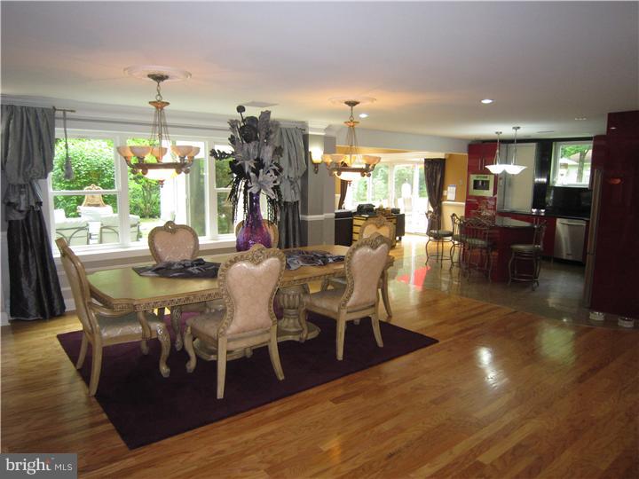 1048 Sorrel Road Huntingdon Valley, PA 19006 - Photo 3 of 25 Dining Room