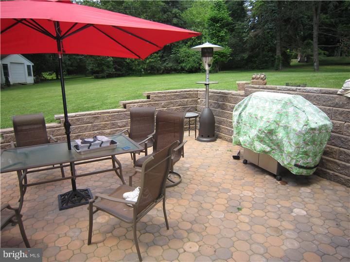 1048 Sorrel Road Huntingdon Valley, PA 19006 - Photo 24 of 25 Patio