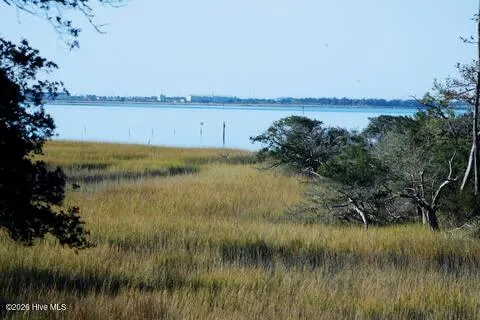 $649,900 | 174 Windy Point Road, Beaufort, NC 28516