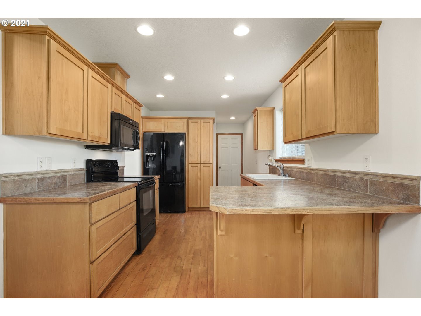 33390 Southwest Rogers Road Scappoose, OR 97056 - Photo 12 of 32 Gallery Image 12