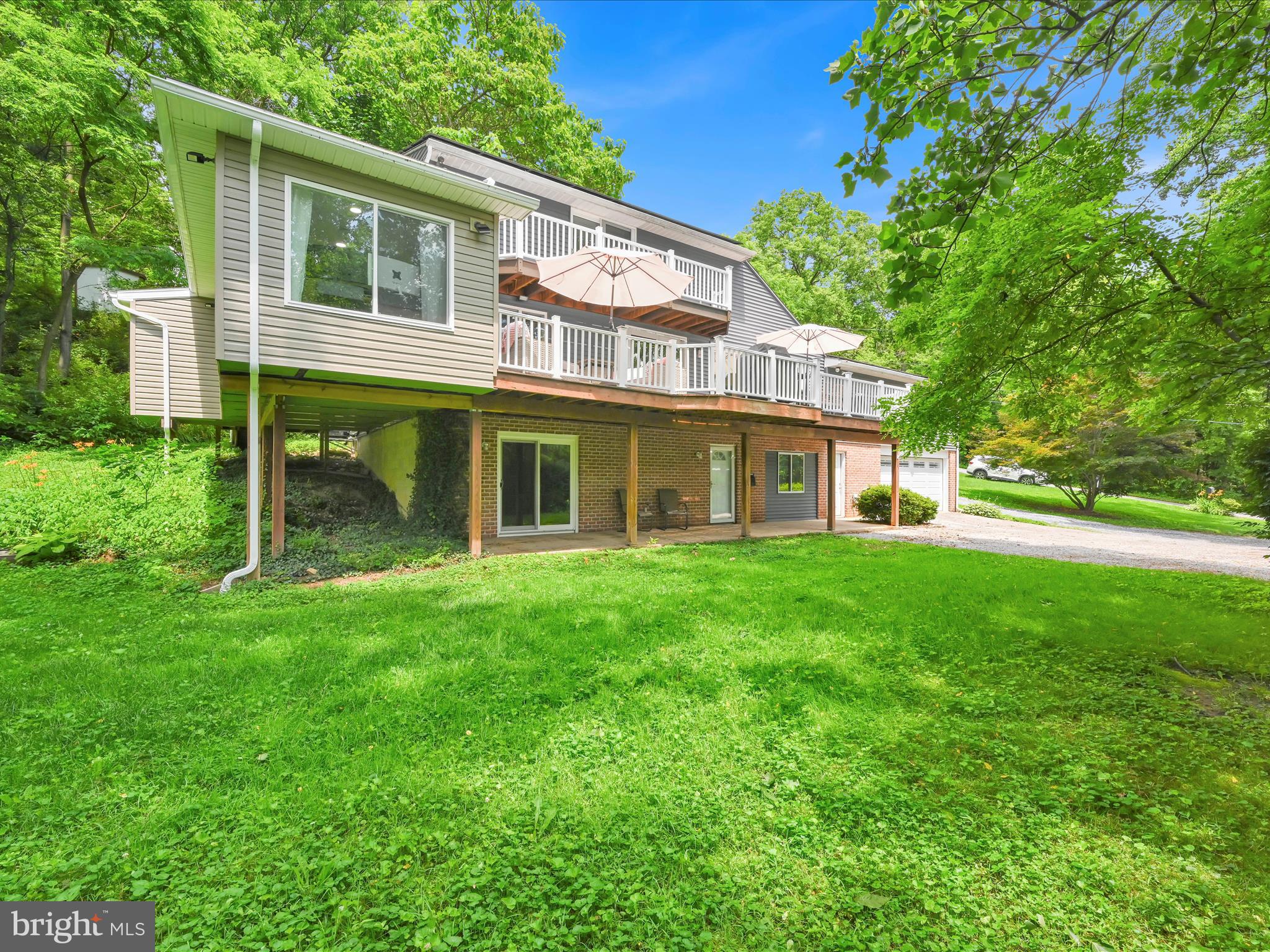 322 Indian Head Road Columbia, PA 17512 - Photo 46 of 49 Side