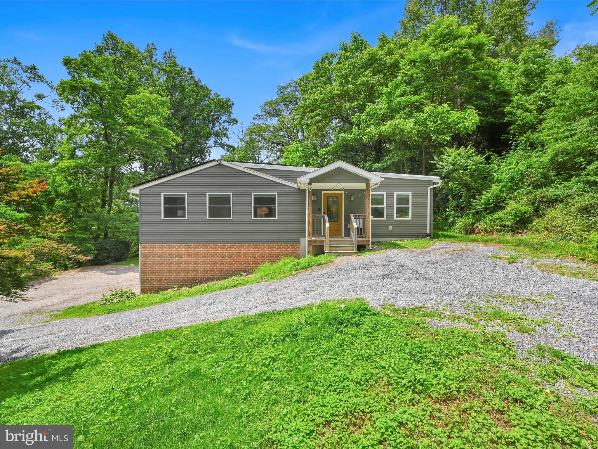 322 Indian Head Road Columbia, PA 17512 - Photo 5 of 49 Gallery Image 5