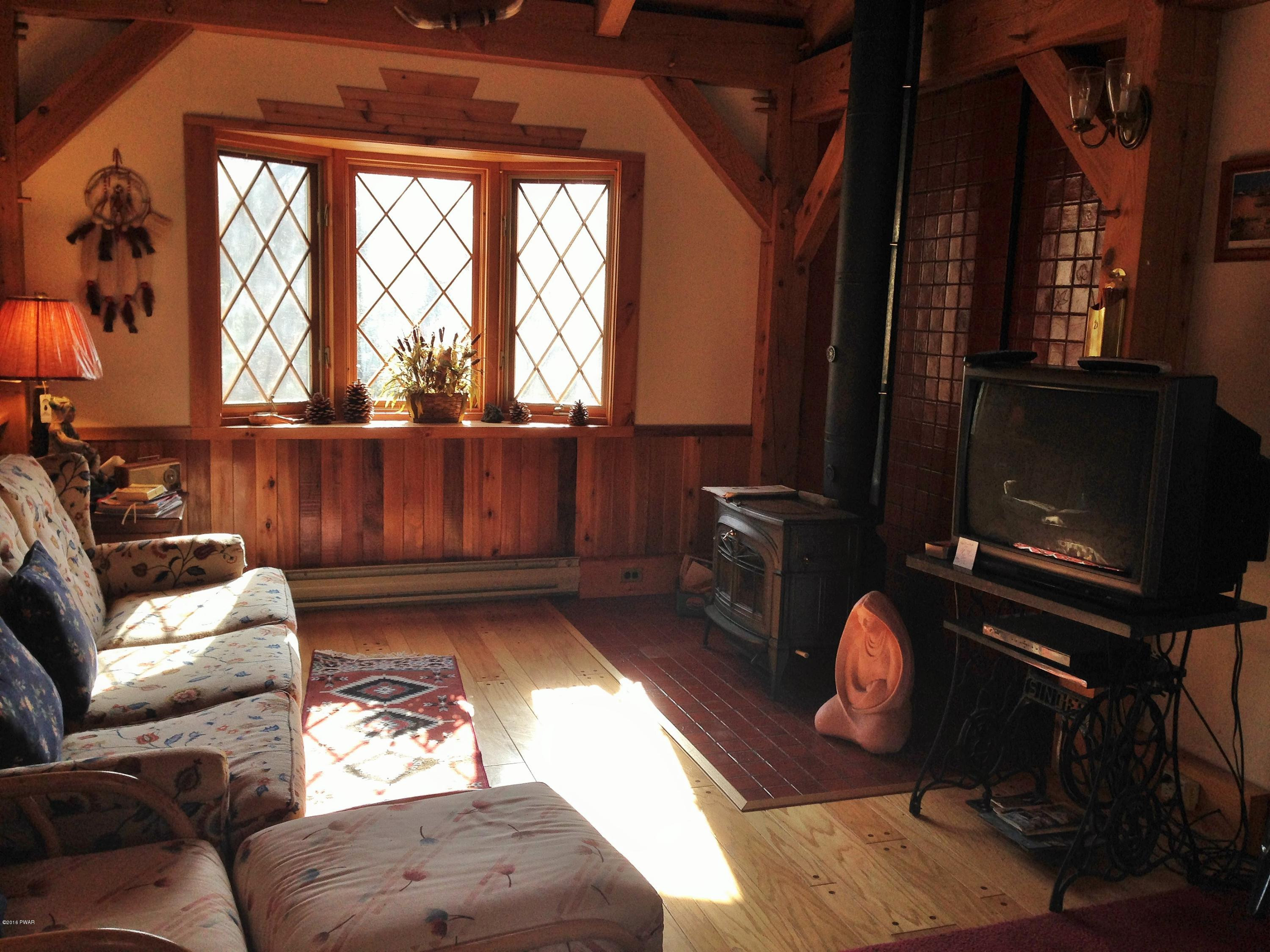 241 Fox Road Dingmans Ferry, PA 18328 - Photo 6 of 47