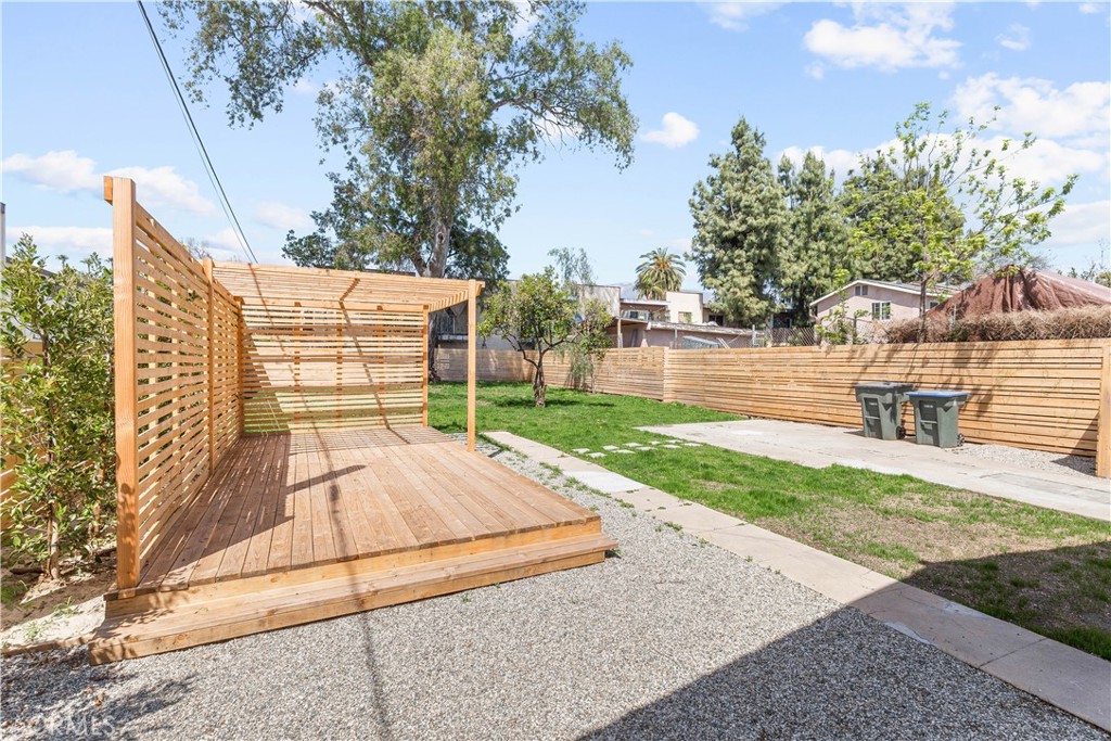 109 Painter Street Pasadena, CA 91103 - Photo 28 of 30 a view of backyard with outdoor space