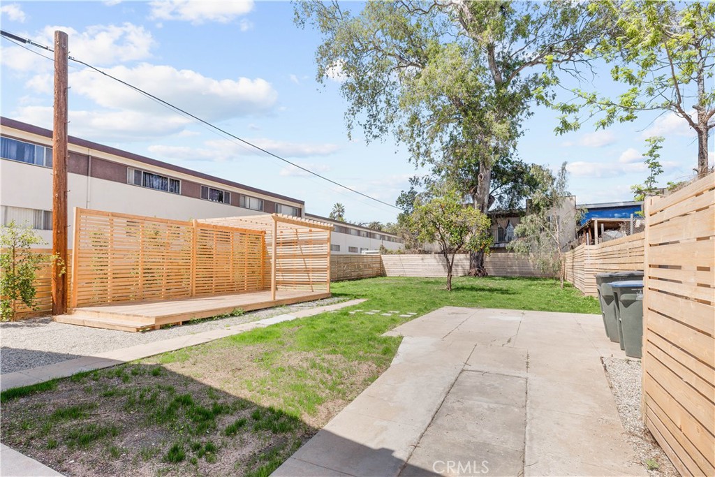 109 Painter Street Pasadena, CA 91103 - Photo 29 of 30 a view of a backyard with large trees