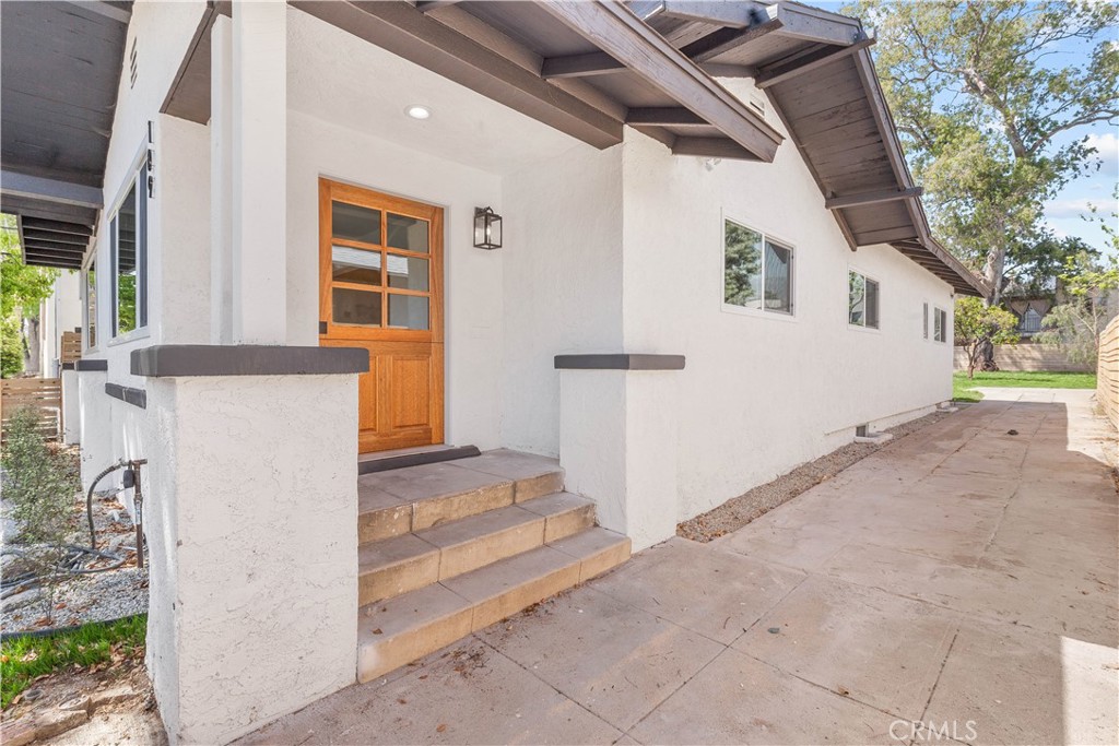 109 Painter Street Pasadena, CA 91103 - Photo 3 of 30 a view of a house with a outdoor space
