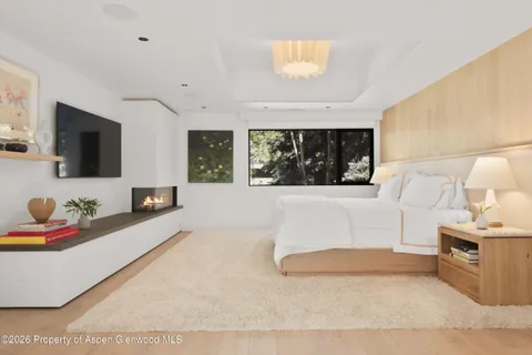 $24,995,000 | 520 North 8th Street, Aspen, CO 81611