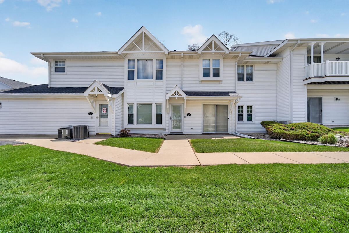 3148 Wood Road, Unit 1 Mount Pleasant, WI 53406 - Photo 20 of 20 DSC08411