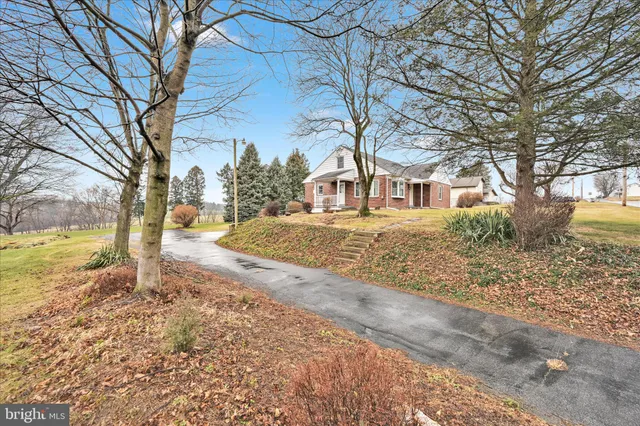 $409,000 | 1225 Shumaker Road, Manheim, PA 17545