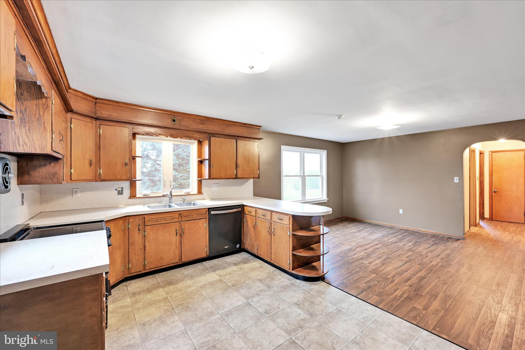 1225 Shumaker Road Manheim, PA 17545 - Photo 11 of 36 Kitchen