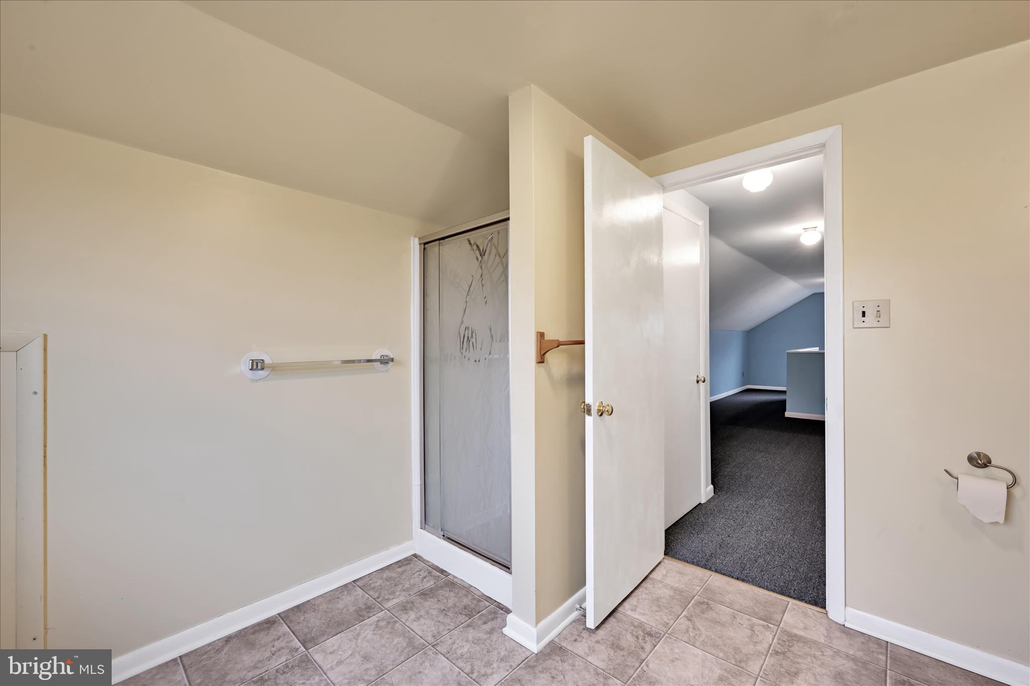 1225 Shumaker Road Manheim, PA 17545 - Photo 13 of 36 Bathroom