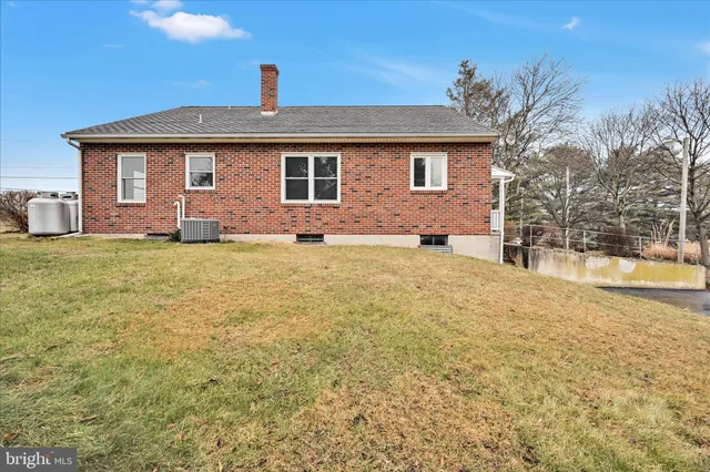 $409,000 | 1225 Shumaker Road, Manheim, PA 17545