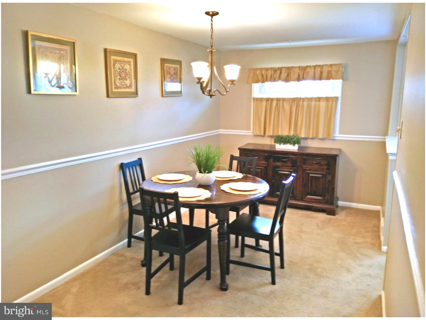 2807 Shelly Road Philadelphia, PA 19152 - Photo 6 of 25 Dining Room