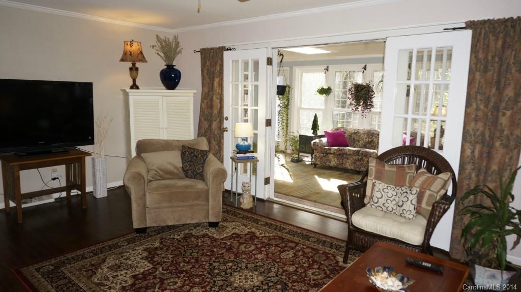 5950 Gate Post Road, Unit 3 Charlotte, NC 28211 - Photo 6 of 24 Gallery Image 6