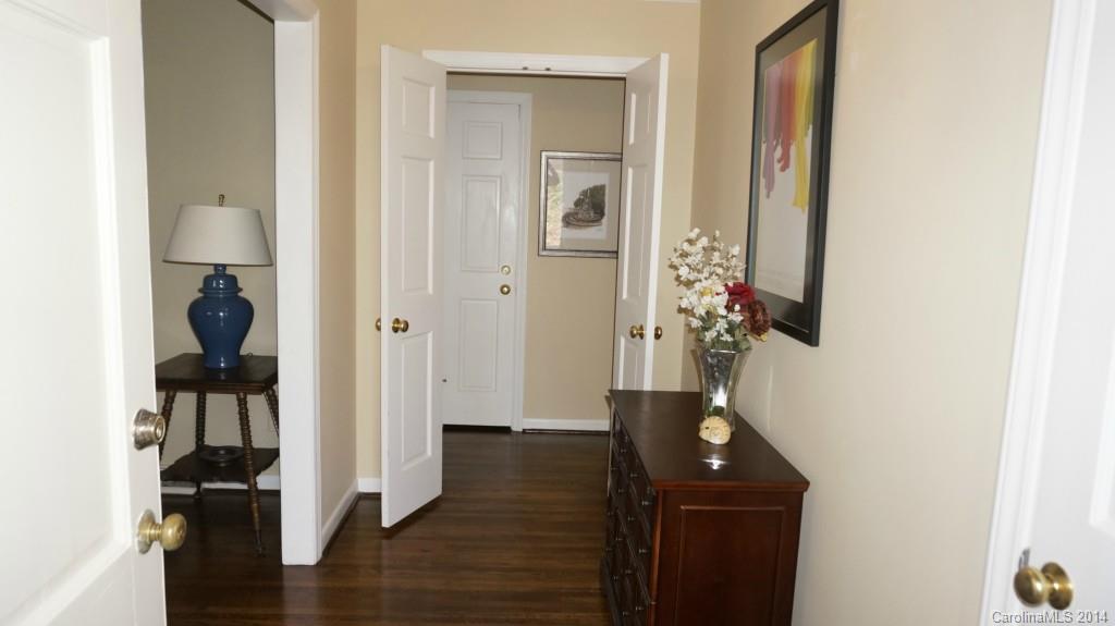 5950 Gate Post Road, Unit 3 Charlotte, NC 28211 - Photo 10 of 24 Gallery Image 10