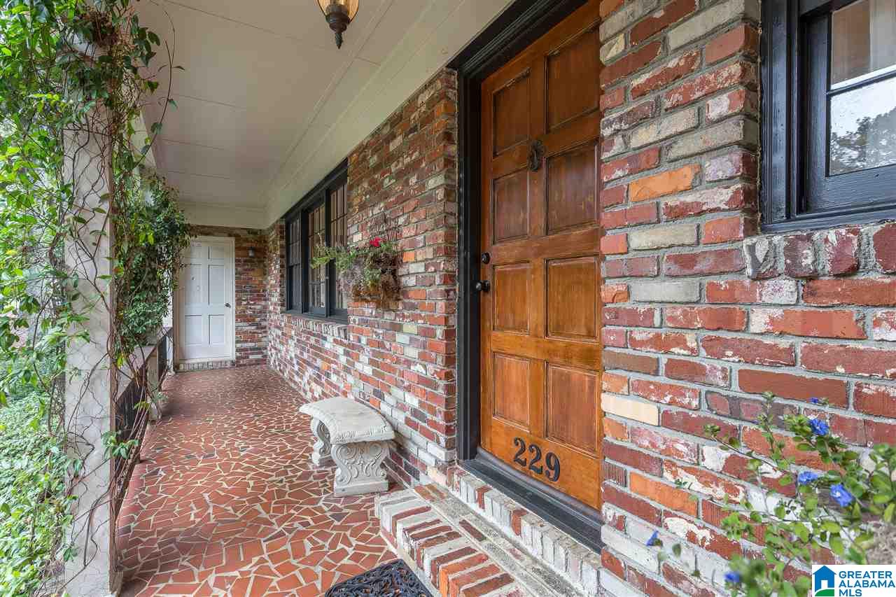229 Shamrock Road Anniston, AL 36207 - Photo 4 of 50