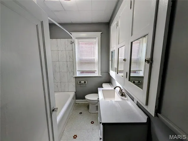 $1,150 | 5825 Goener Avenue, Unit 2F, St. Louis, MO 63116