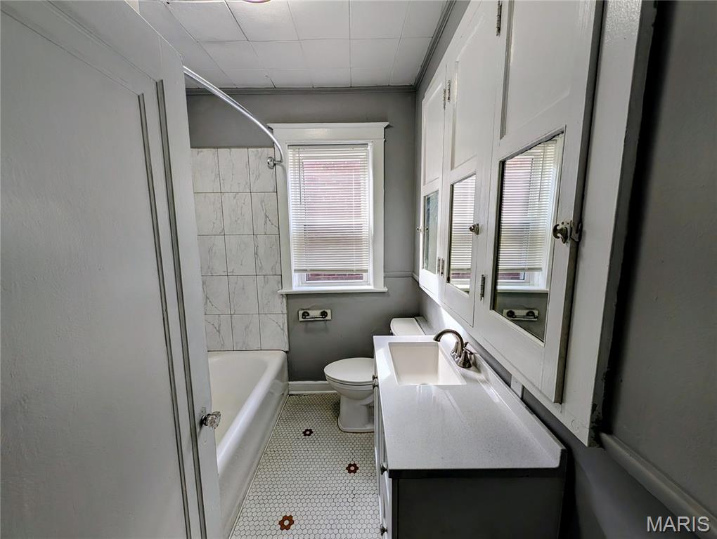 5825 Goener Avenue, Unit 2F St. Louis, MO 63116 - Photo 8 of 10