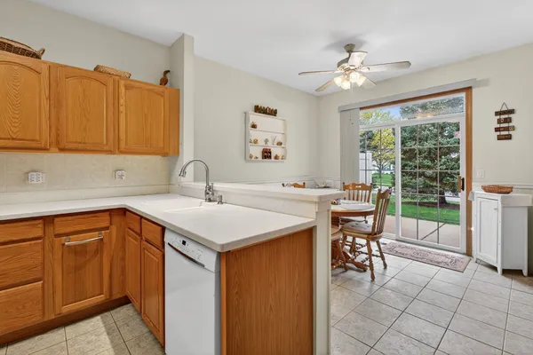 $249,900 | 16243 Tomahawk Lake Court, Crest Hill, IL 60403