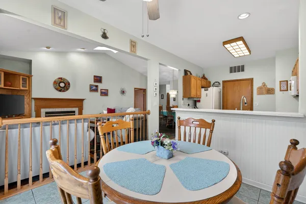 $249,900 | 16243 Tomahawk Lake Court, Crest Hill, IL 60403
