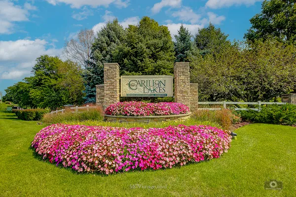 $249,900 | 16243 Tomahawk Lake Court, Crest Hill, IL 60403