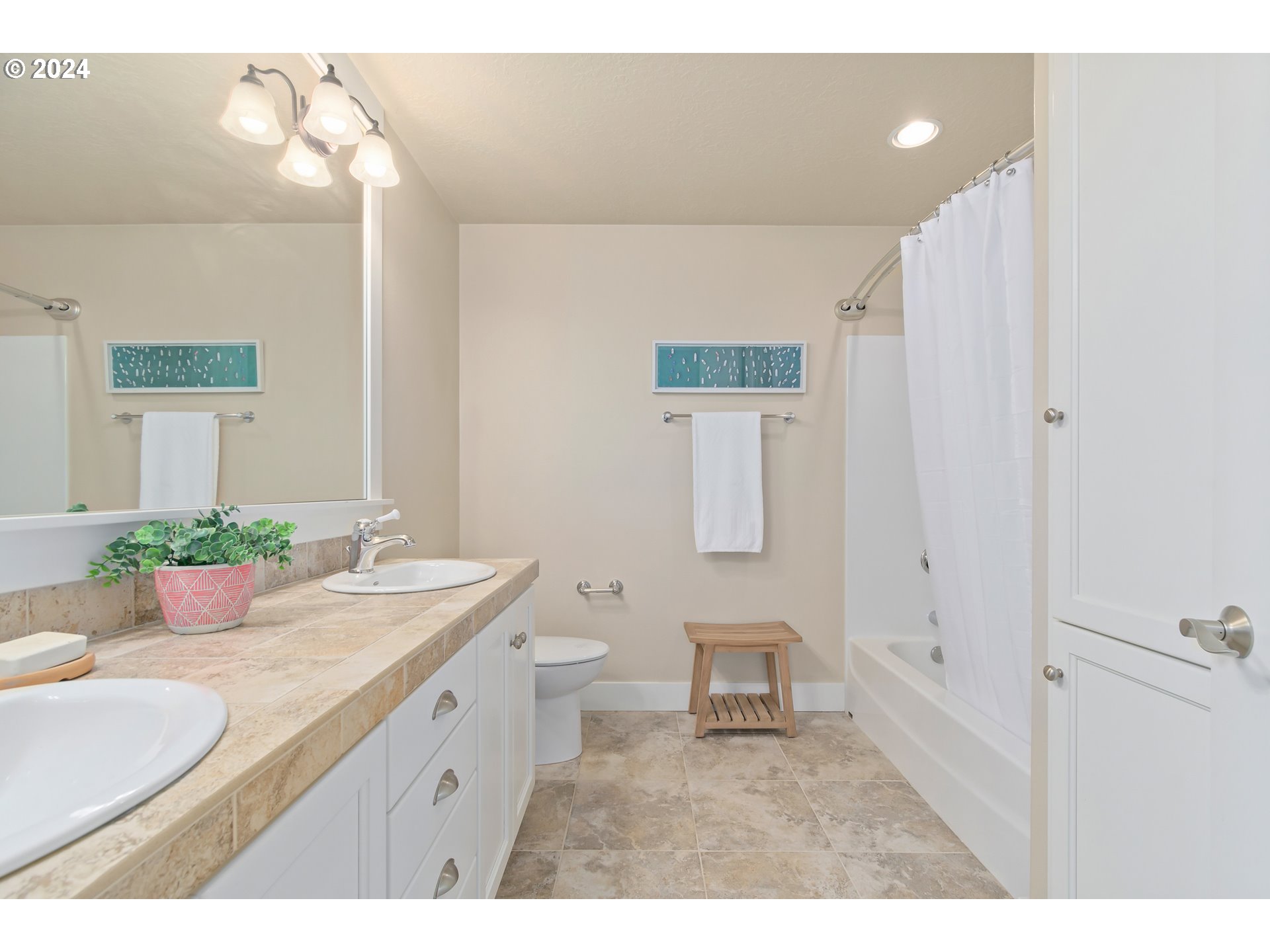 1151 Cedar Ridge Drive Eugene, OR 97401 - Photo 31 of 40 Gallery Image 31