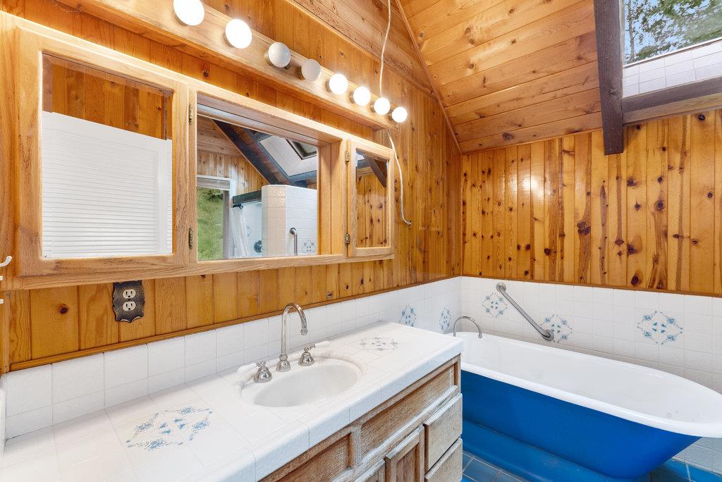 365 Nelson Road Scotts Valley, CA 95066 - Photo 20 of 34 Gallery Image 20