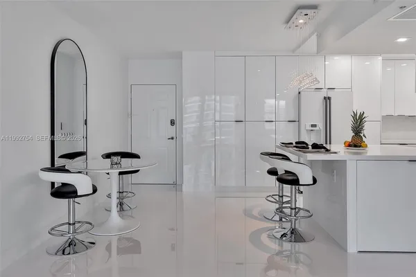 $4,800 | 2501 South Ocean Drive, Unit 1515, Hollywood, FL 33019