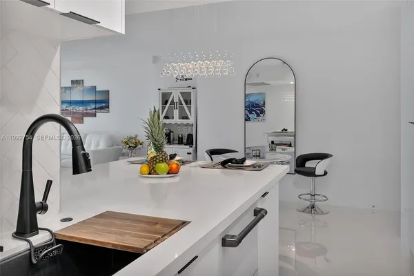 $4,800 | 2501 South Ocean Drive, Unit 1515, Hollywood, FL 33019