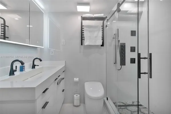 $4,800 | 2501 South Ocean Drive, Unit 1515, Hollywood, FL 33019