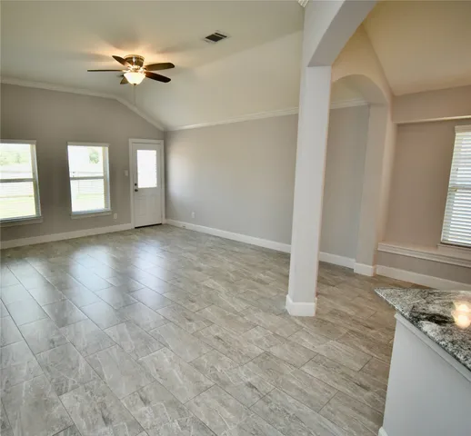 $2,100 | 18226 Willows Edge Drive, Tomball, TX 77375