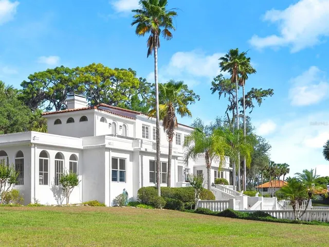 a view of a lake with houses