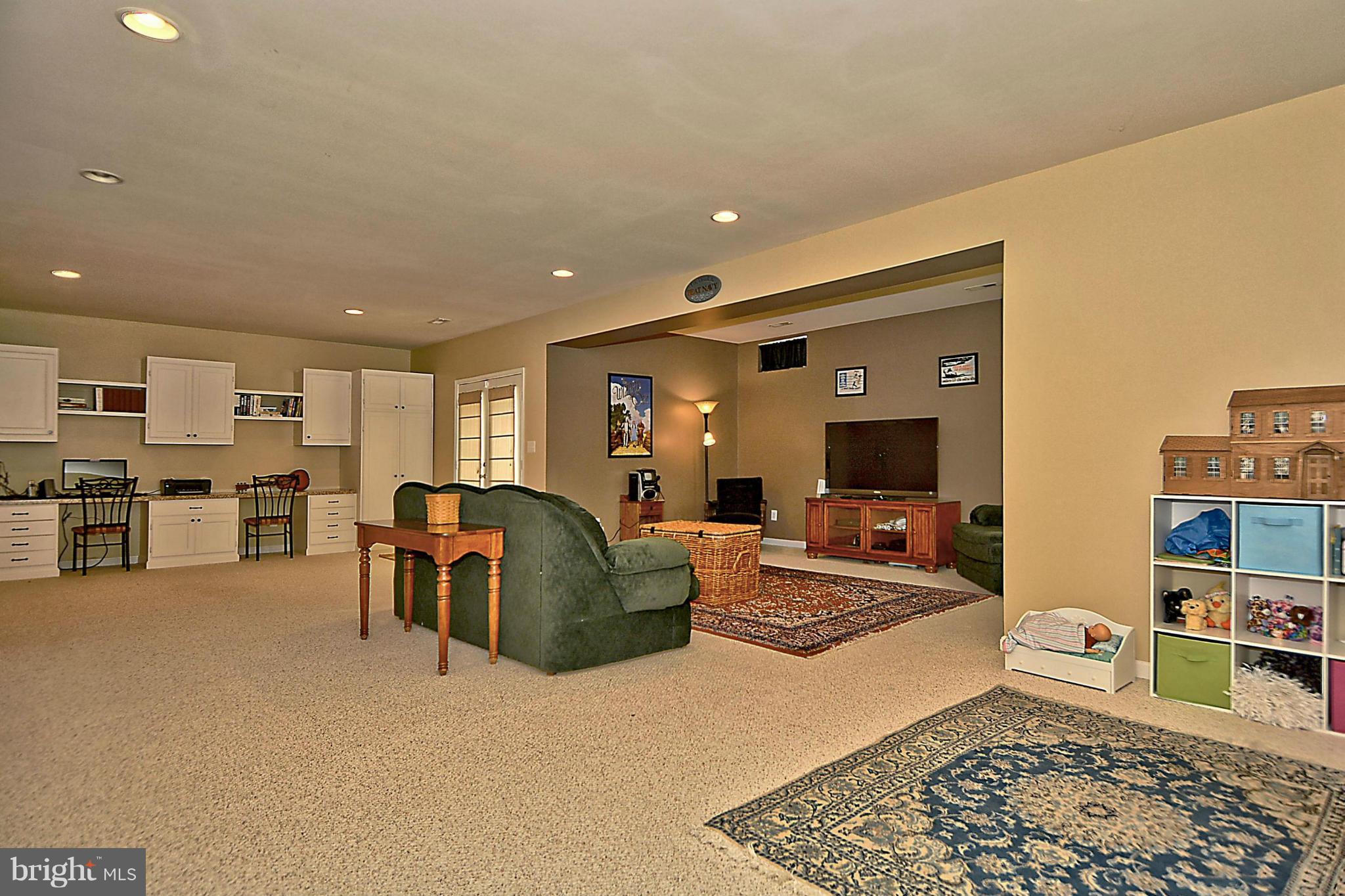 9062 Roaring Spring Loop Bristow, VA 20136 - Photo 23 of 30 Built-in Desks, Media Rm, Play Area