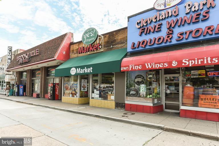 2710 Macomb Street Northwest, Unit 207 Washington, DC 20008 - Photo 12 of 14 Shops