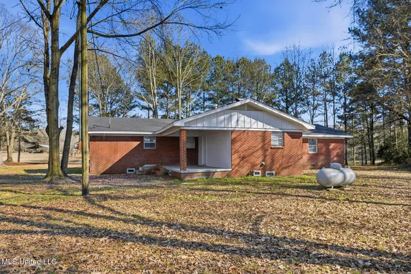 $219,900 | 9855 Highway 501, Forest, MS 39074