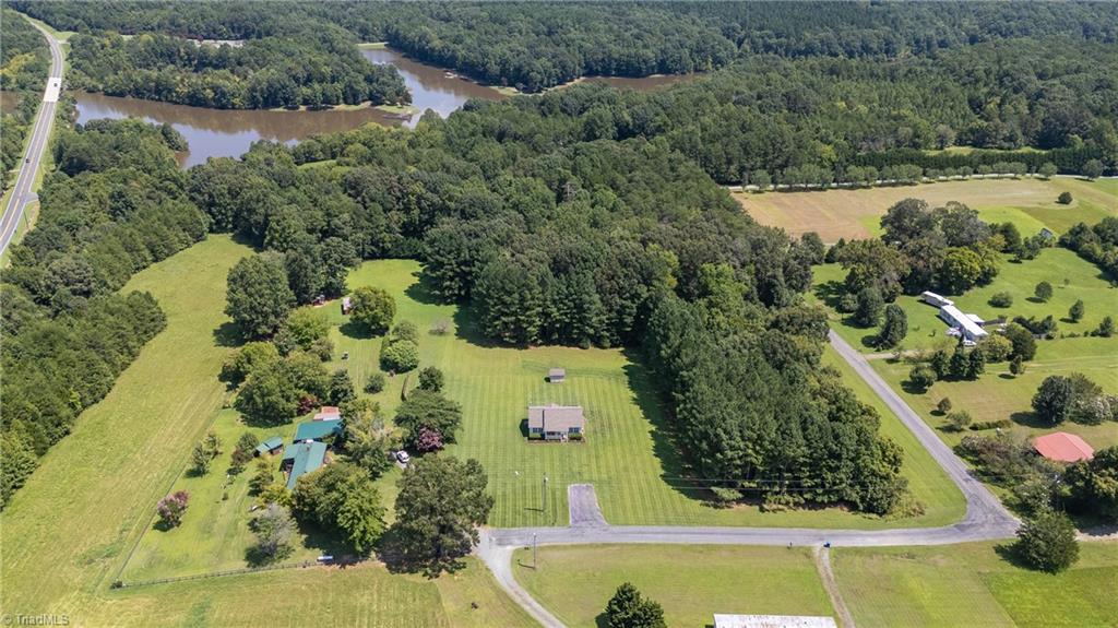 1940 Homeview Road Whitsett, NC 27377 - Photo 27 of 41 Gallery Image 27