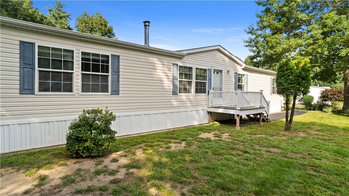8 Lisa's Way Coventry, RI 02816 - Photo 3 of 36 Gallery Image 3